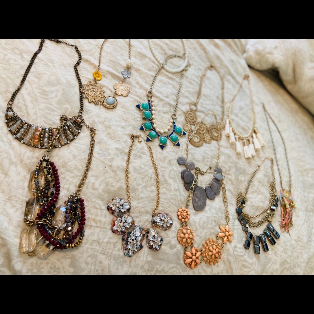 Boutique Necklace Lot (12 necklaces)